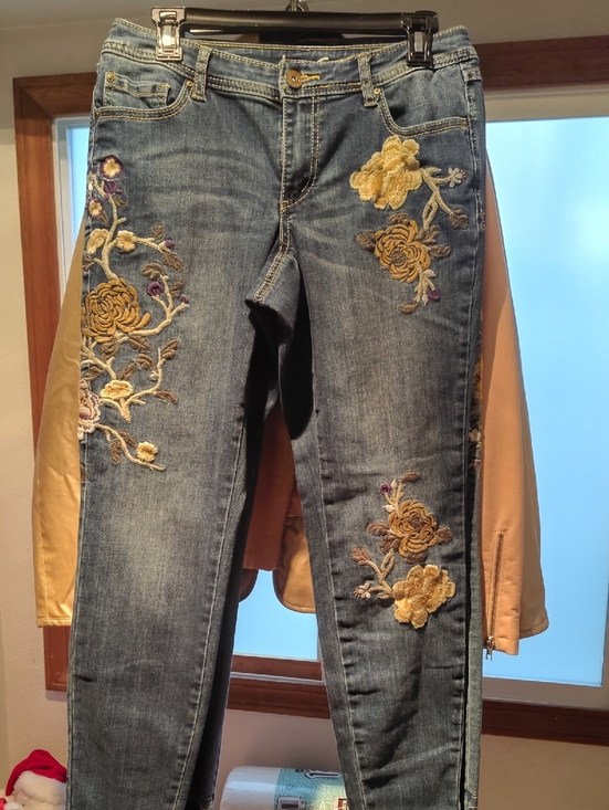 Inc Denim Denim - I.N.C. International Concepts Embroidered Floral Skinny Leg curvy Fit Jeans .